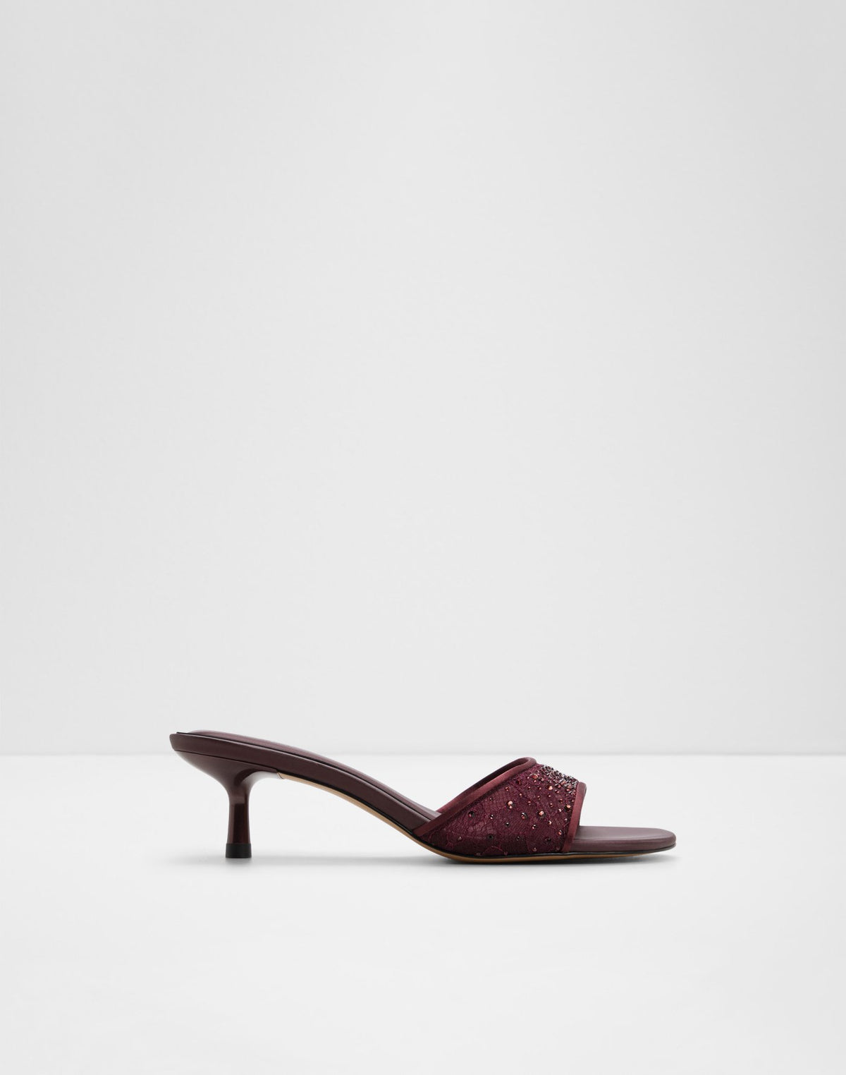 Commodine - Red - alternate image