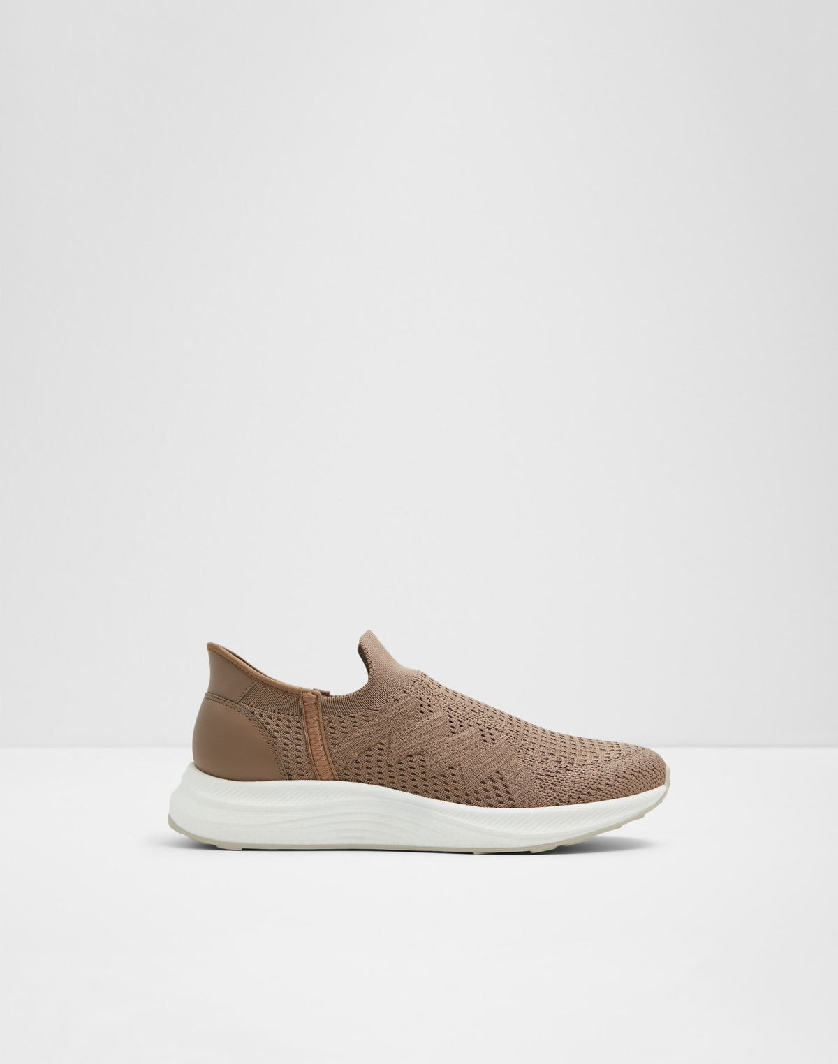 Fredrik - Brown - alternate image