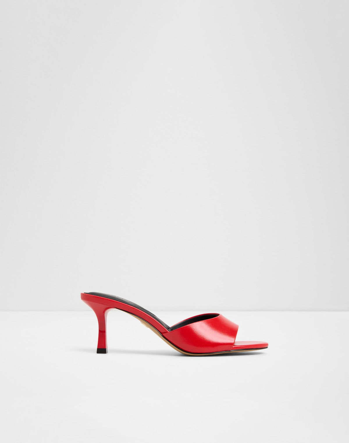 Annaberaen - Red - alternate image