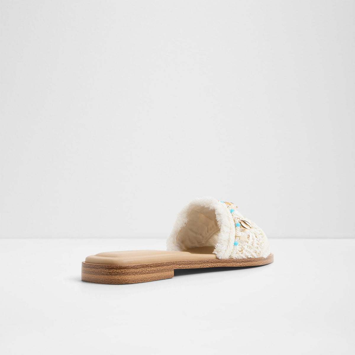 Aurana - White (121) - image 1