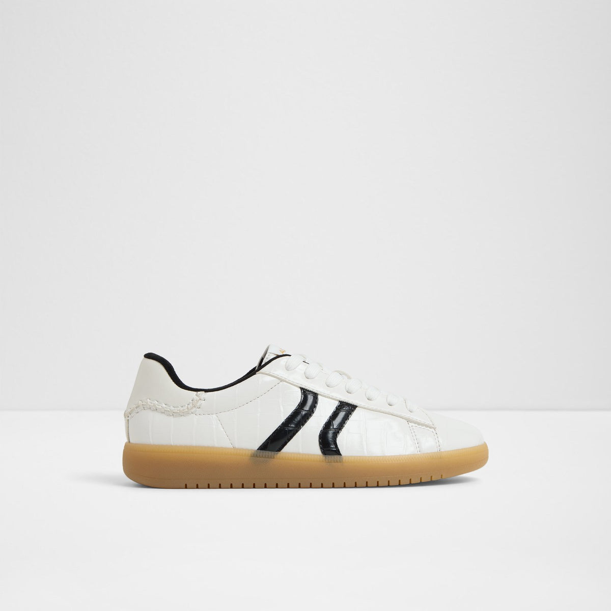 Chicsneaker2 - White - square image