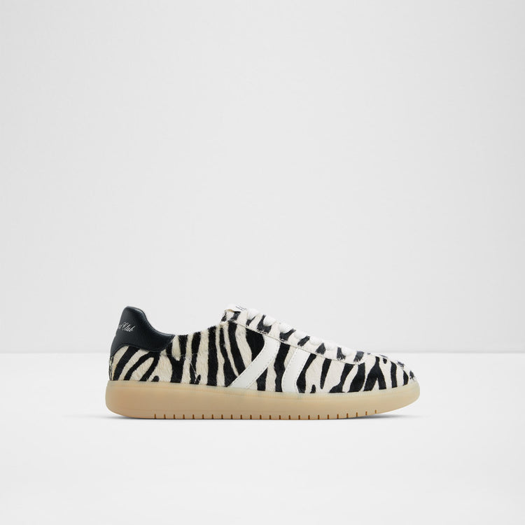 Chicsneaker - White (122) - square image