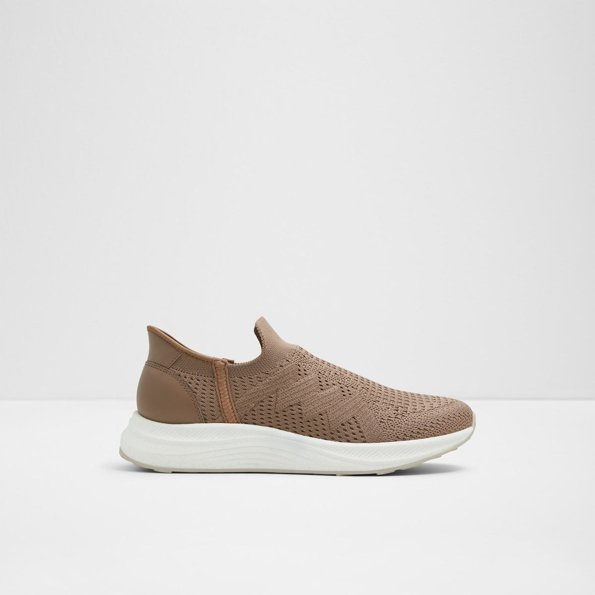 Fredrik - Brown - square image