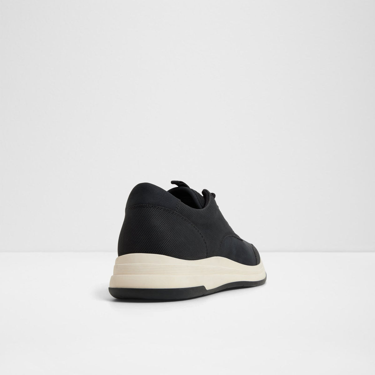 Konnor - Black - image 1