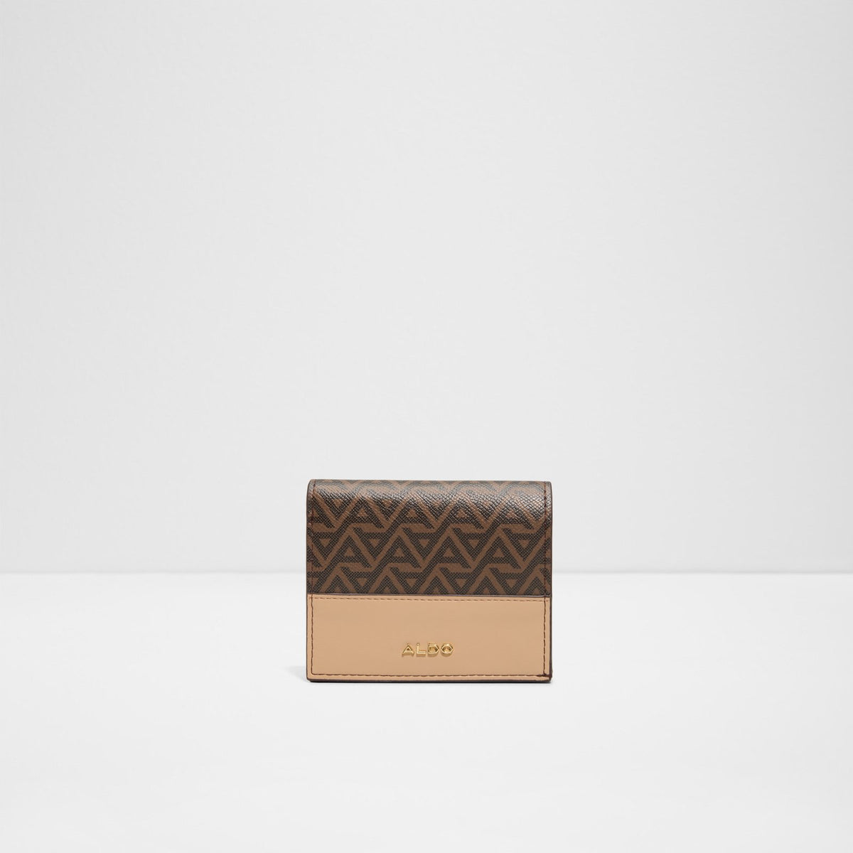 Luccia - Brown - square image