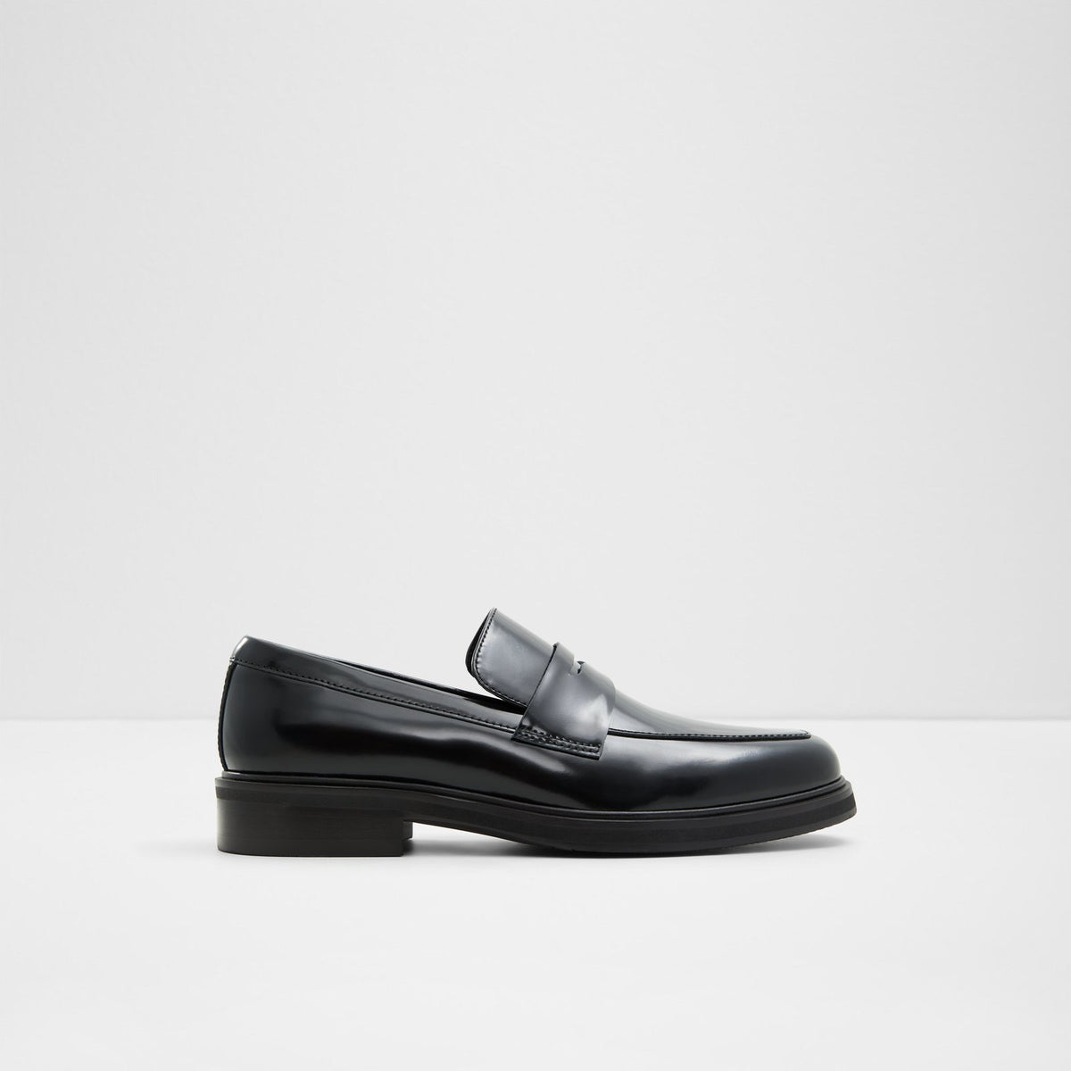 Luka - Black - square image