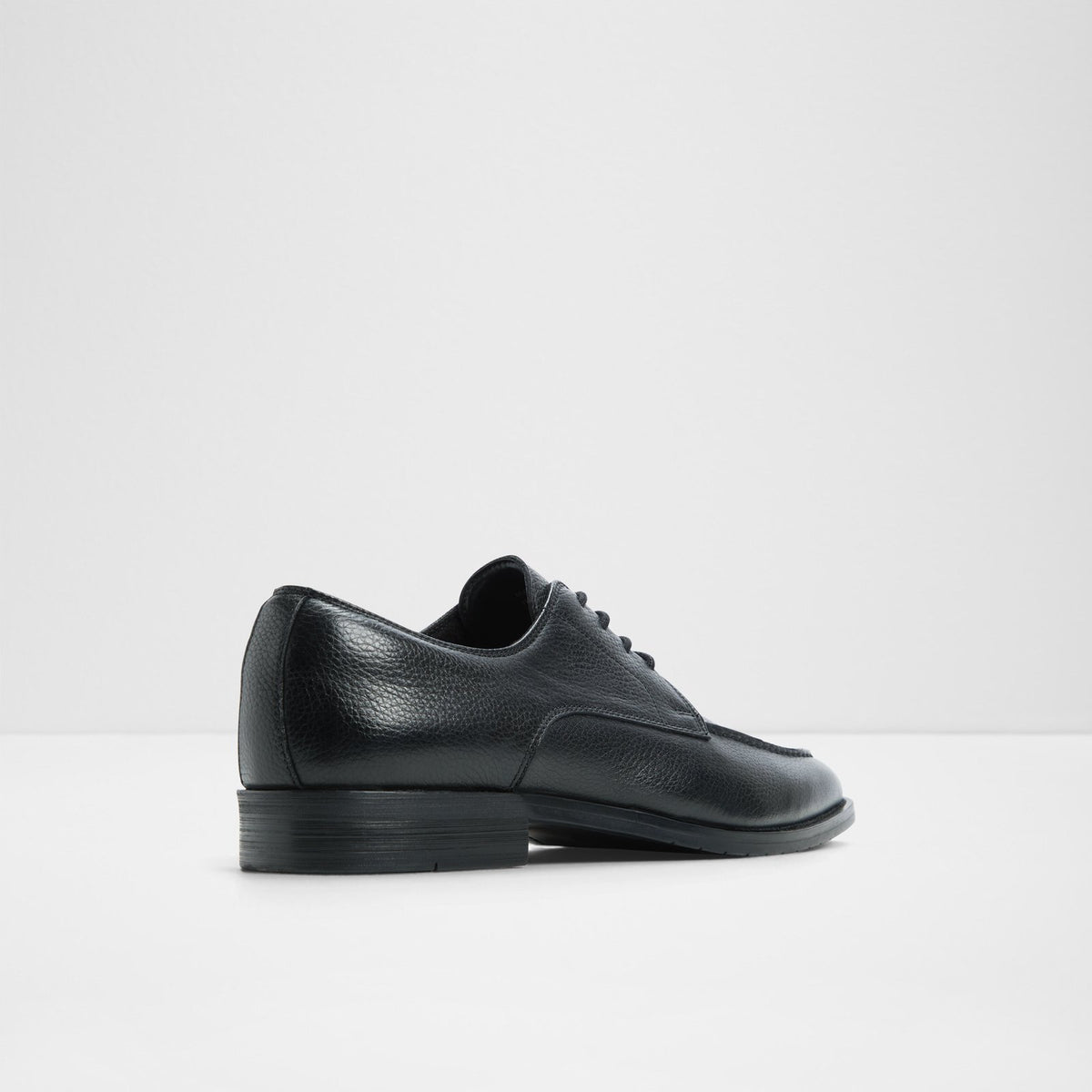 Montcourt - Black - image 1