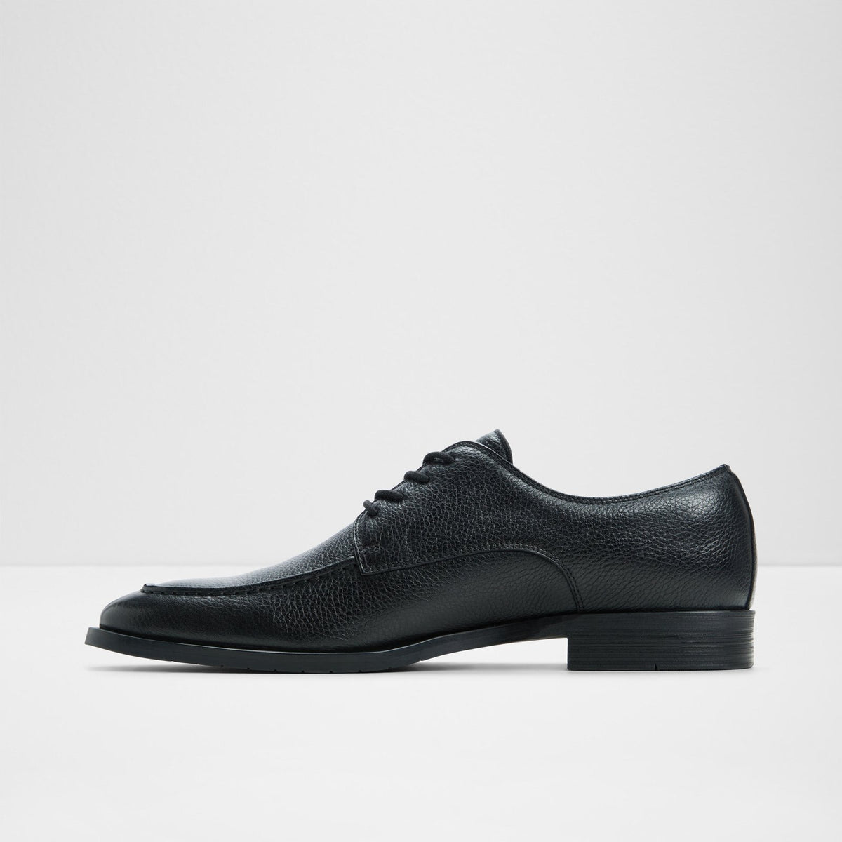 Montcourt - Black - image 2
