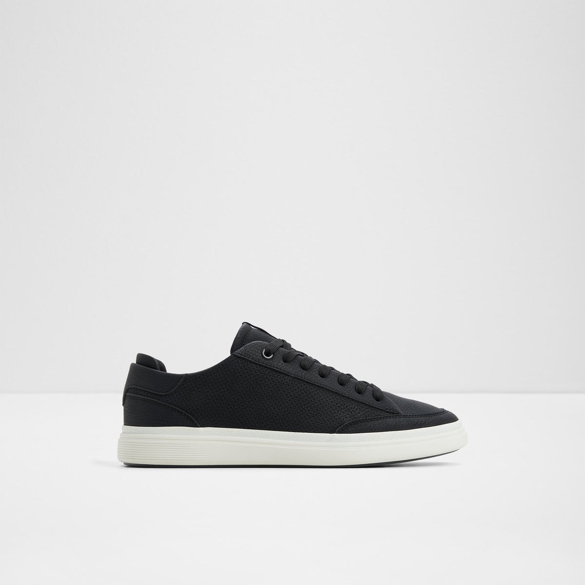 Stepup - Black - square image